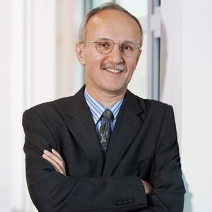 Partec-Kongressleiter Prof. Jonathan P. K. Seville: „Das Faszinierende an der Partikeltechnologie ist die Vielfalt der Bereiche, die sie berührt.“