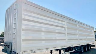 Der neue Großraum-Wechselbehälter „Imperator Bulk & Pallet“ von Wecon ist ein raffiniertes Raumwunder. (Wecon)