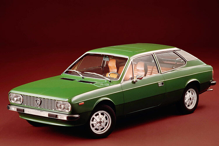Platz 17: Lancia Beta HPE ab 1975. Mit dem Beta erwachte Lancia zu neuem Leben. Die Mittelklassebaureihe schlug für die am Boden liegende und von Fiat übernommene Marke bravourös eine Brücke in eine bessere Zukunft. Zumindest vorübergehend füllte der Beta die Kassen. (Foto: Lancia)