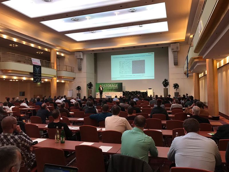 Dr. Köster gab bei seiner Keynote einen Ausblick in die nähere und fernere Entwicklung von Storage-Hardware und Software. (Vogel IT-Medien)