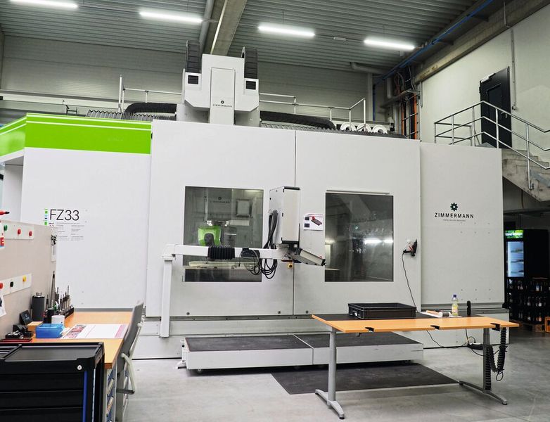 The success story of the young company began with the FZ33 Compact. (Source: F. Zimmermann)