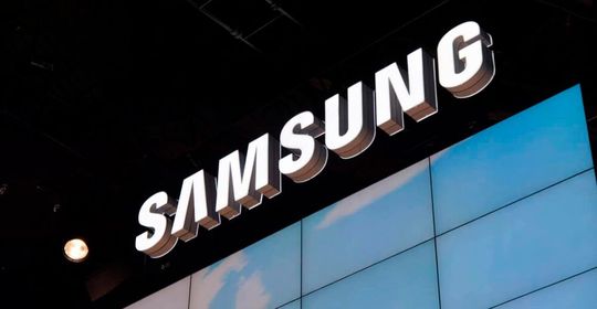 Samsung genießt in Sachen Umsätze und Gewinn seit Jahren wahre Höhenflüge. Ausgelöst wird die Thermik durch den KI-Boom. Jetzt berichten die Südkoreaner erneut über einen Rekord ...(Bild:  Samsung)