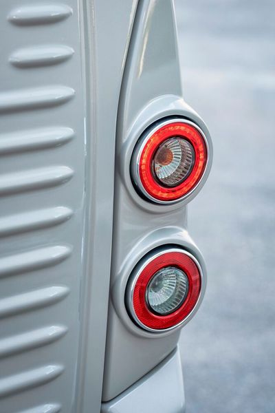 Auch die Rückleuchten des Berlingo Fourgonnette versprühen Retro-Charme. (Bild: Citroen)