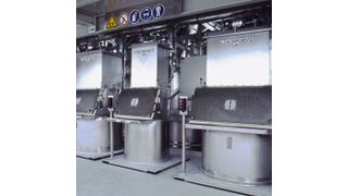 Mischungen können auch Komponenten in sehr geringen Dosierungen enthalten. Auch hierfür ist man bei Hoffmann Mineral ausgestattet. (Bild: Hoffmann Mineral)