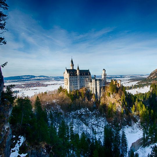 „Du Majestät!“ – In Bayern was man bei Förmlichkeiten schon immer etwas legerer. „Du Majestät!“ – In Bayern was man bei Förmlichkeiten schon immer etwas legerer.