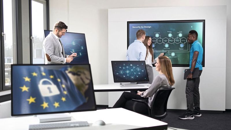 In seinem Secure Engineering Lab in Paderborn unterstützt das Fraunhofer IEM Unternehmen dabei, ihre Prozesse und Produkte den neuen EU-Richtlinien anzupassen.(Bild:  Fraunhofer IEM)