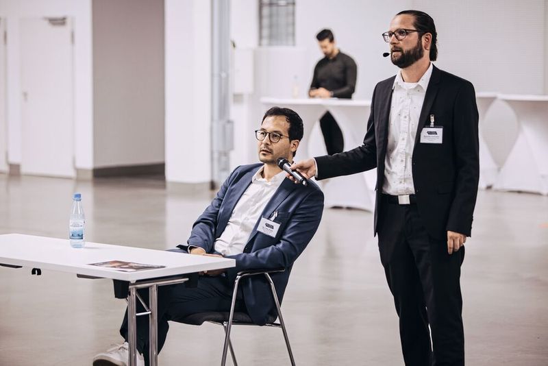 Impressionen der Fachtagung „Mehr Effizienz im Presswerk“ am 15. September 2021 in Würzburg. (Bild: VCG)