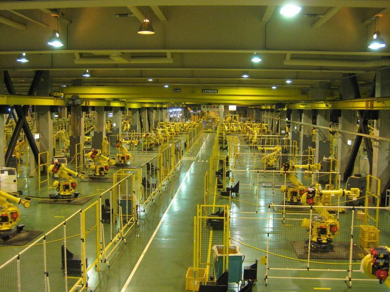 Vor der Auslieferung durchlaufen die Roboter einen Dauerlauftest.  Bild: Fanuc (Archiv: Vogel Business Media)