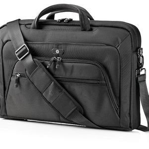 Die Notebook-Hülle Signature Slim Brief schlägt mit 35,99 Euro (UVP) zu Buche.