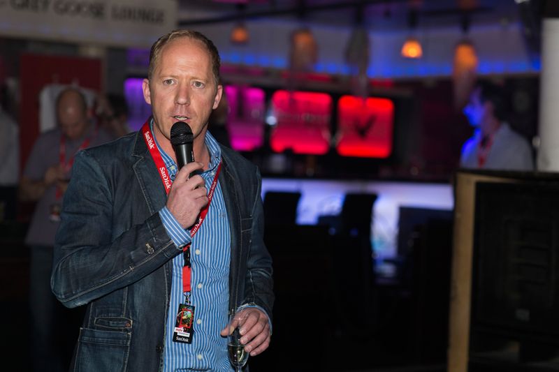 Sascha Böhmer, SanDisk, hielt die Eröffnungsrede. (Eventfotos: Nils Krüger)