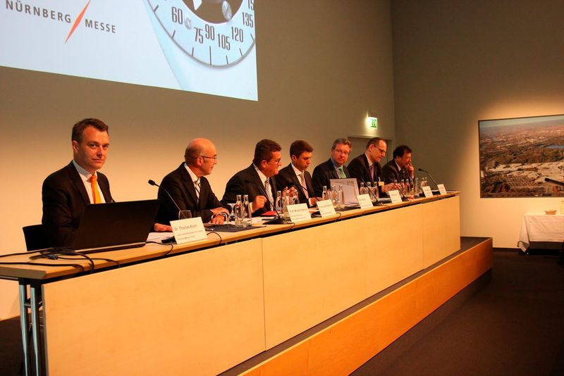 Ein ganzes Podium voller Unterstützer für die MT-Connect. (Reinhardt / Devicemed)