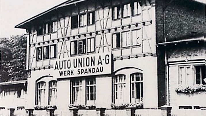 Nach Ende des Zweiten Weltkriegs war dies der einzig verbliebene Auto-Union-Produktionsstandort in Westdeutschland. Nach der Übernahme der Auto Union durch Volkswagen in den Sechzigerjahren wurde das DKW-Werk dann geschlossen.  (Motorworld)