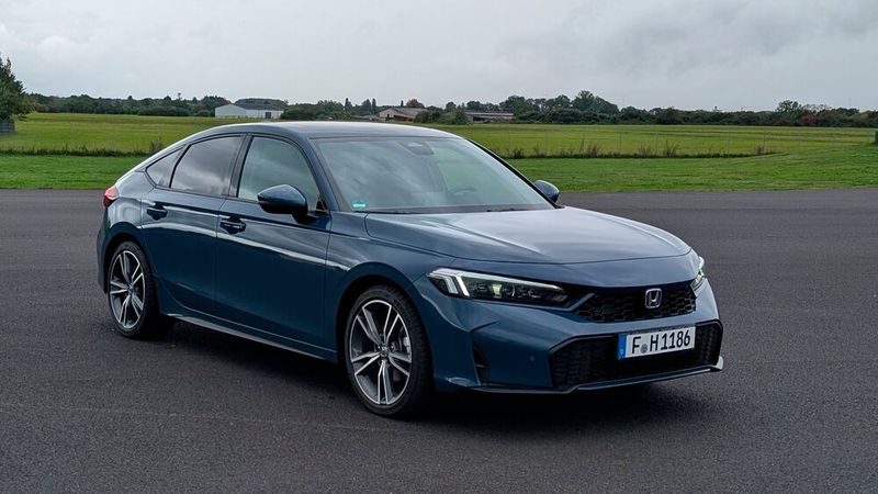 Der Honda Civic Modelljahr 2026 ist ab Oktober erhältlich. Die Einstiegsversion kostet 37.900 Euro.(Bild:  Mauritz – VCG)