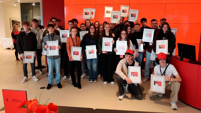 Zum Ferrari-Zukunftstag in München kamen 32 Teilnehmer, davon rund ein Drittel Frauen. Bundesweit wurden 380 Teilnehmer und 20 Prozent Frauen gezählt.(Bild:  Diehl – VCG)