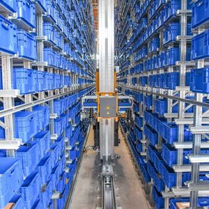 Die Regalbediengeräte von Jungheinrich arbeiten mit einer maximalen Fahrgeschwindigkeit von 6 m/s.