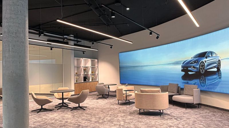 In der Budapester Straße 35, Ecke Kurfüstenstraße, ist der 700 Quadratmeter große Schauraum beheimatet. (Bild: Sternauto)