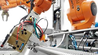 Nach Prognosen der International Federation of Robotics (IFR) wird der globale Absatz von Industrierobotern bis 2018 auf etwa 400.000 verkaufte Einheiten steigen und sich damit im Vergleich zu 2014 fast verdoppeln. (Bild: Ehrhardt+Abt)