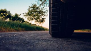 Künftig sollen auch Schadstoffe wie Feinstaub durch Reifenabrieb reguliert werden.  (Bild: frei lizenziert)