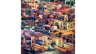 In den unterschiedlichsten Branchen stellt sich immer öfter die logistische Frage: Wo sollen die Waren gelagert werden, die als Rückläufer wieder an den Hersteller gelangen? (gemeinfrei)