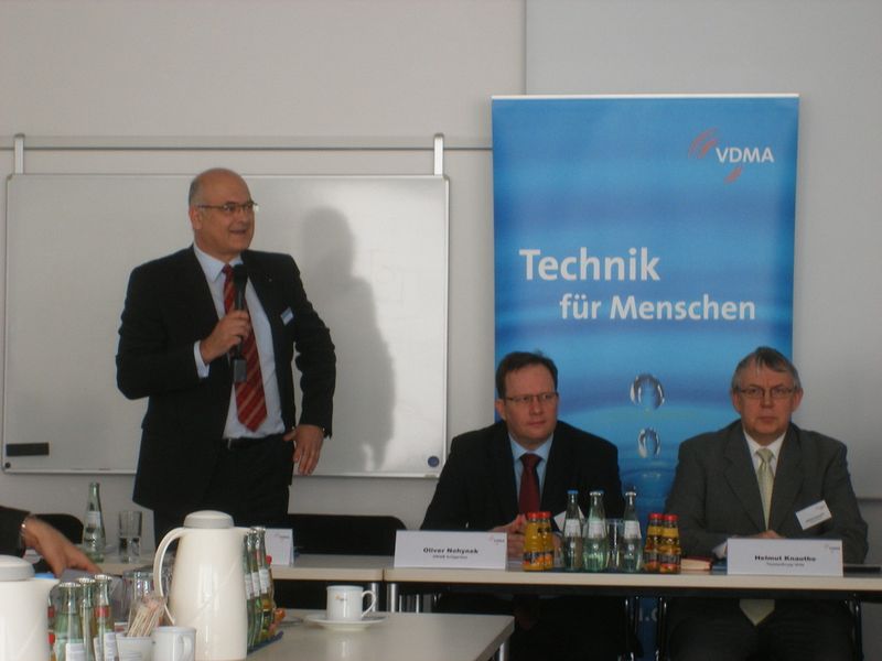 Richard Clemens, Sprecher des VDMA-Forums Prozesstechnik moderierte die Fachpressekonferenz im Vorfeld der diesjährigen ACHEMA.  (Bild: PROCESS)