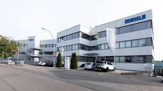 Das Technologiezentrum von Mahle in Kornwestheim ist laut Unternehmen globaler Leitstandort für die Entwicklung im Geschäftsbereich Elektronik und Mechatronik. (Hartmut Hammer)