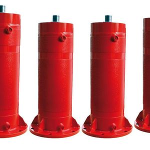 Bild 1: Stützzylinder, die es als Leichtbauversion mit 1300 und 200 mm Kolbendurchmesser gibt. Sie sind für eine Abstützlast von etwa 500 kN ausgelegt.