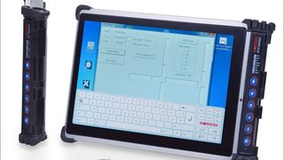 Das Taskbook SH10 begleitet Mitarbeiter in allen Bereichen der Fertigung und der Logistik mit digitaler Intelligenz. (Bild: Soredi)