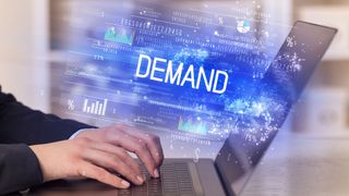 Die Nachfrage nach Halbleitern ist enorm. Aber selbst bei einer Abschwächung blickt Infineon zuversichtlich in die Zukunft. (Bild: ra2 studio - stock.adobe.com)