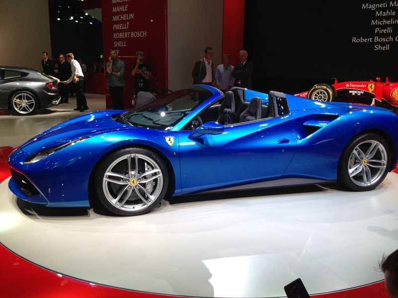 Amazing display of innovations: The number of world premieres at this year's IAA amounts to 210 with 26 European and 30 German premieres. (Source: Schulz)