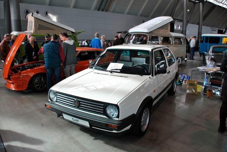 Erstaunlich und doch nicht: Auch ein Golf 2 ist mittlerweile zum Teil bereits mehr als 30 Jahre alt. Heute mit einem Kilometerstand von 35.000 weggestellt, ist er übermorgen vielleicht ein begehrter Klassiker. (Dominsky)