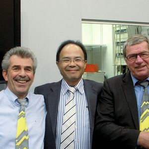 Stehen für Innovation und Kundenservice: (v.l.) Thomas Kopka, Geschäftsführer (Hilden), Andy Chao (SK Shanghai), und Anton Schwer, Geschäftsführer (Weingarten).