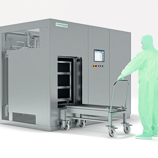 Die Sterilisatoren der neuen SBM Essential Line mit Vakuum-Dampf, Dampf-Luftgemisch oder einem  kombinierten Verfahren sind dank modularem Ansatz für vielfältige Einsatzbereiche geeignet.(Bild:  Syntegon)