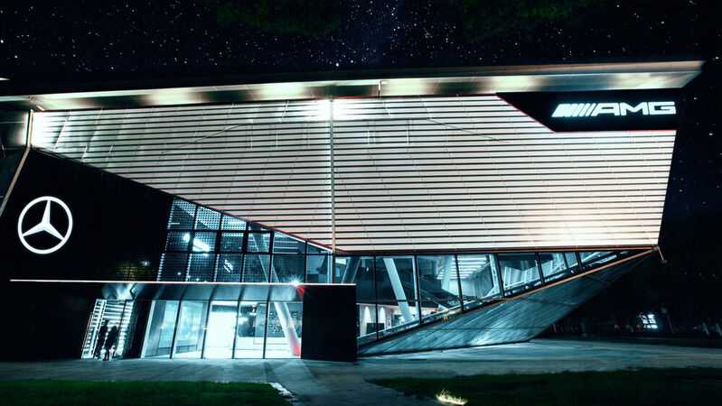 Das neue AMG Experience Center erstreckt sich auf einer Fläche von 1.305 Quadratmetern.