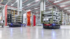 Im BMW-Werk München übernehmen mobile Roboter rund 60 Prozent aller Versorgungsaufgaben bei einem täglichen Materialvolumen von rund 2,5 Millionen Teilen. (Bild: Rainer Haeckl)
