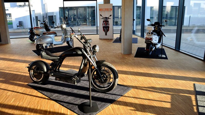 Neben Ora will Seitz in Niedernberg auch elektrische Zweiräder der Marke Futura verkaufen. (Bild: Wehner/Vogel Communications Group)