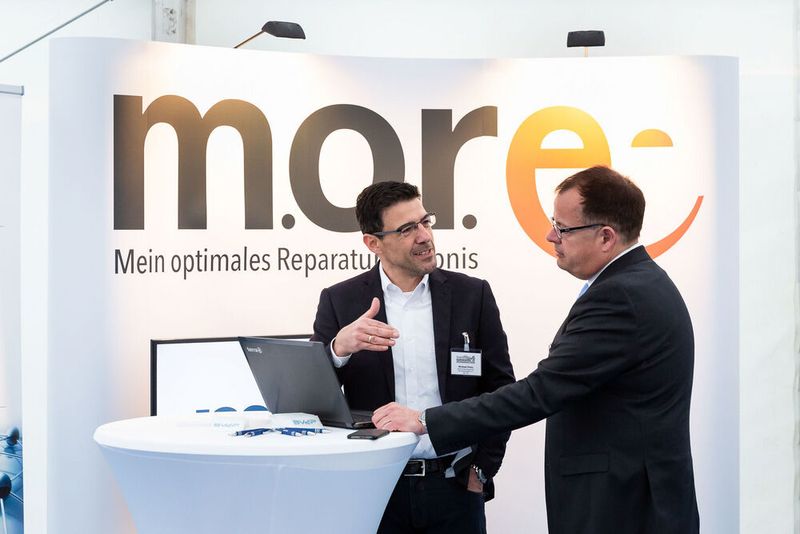 More – kurz für „Mein optimales Reparaturerlebnis“ – ist eine Initiative des Bundesverbands der Partnerwerkstätten. Damit sollen Betriebe dem Kunden signalisieren, dass die Erwartungen an eine Unfallschadenreparatur hier besonders gut erfüllt werden.  (Stefan Bausewein)