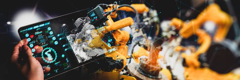 Mit zunehmender Konvergenz von IT und OT (Operational Technology) hin zum ganzheitlichen Business 4.0 müssen sich produzierende Unternehmen zusätzlichen Herausforderungen stellen. Mit zunehmender Konvergenz von IT und OT (Operational Technology) hin zum ganzheitlichen Business 4.0 müssen sich produzierende Unternehmen zusätzlichen Herausforderungen stellen.