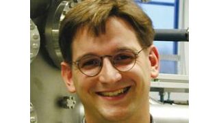Sieht neue Möglichkeiten in der praktischen Anwendung der verlustfreien Stromleiter: der Augsburger Physiker German Hammerl  (Foto: Universität Augsburg)