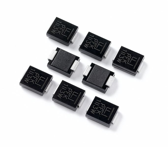 Bild 1: Eine Transient-Voltage-Suppression-(TVS-)Diode bietet zusätzlich Schutz für den Oszillator im Gleichspannungswandler. (Littelfuse/Thomas Balla)