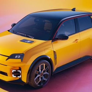 Schon vor einiger Zeit hat Renault eine Elektro-Neuauflage des R5 angekündigt. Jetzt feiert die Serienversion in Genf ihre Weltpremiere.(Bild:  Renault)