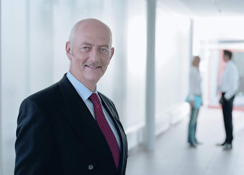 Dr. Knut Löschke, Vorstandsvorsitzender der PC-Ware AG, hat sich für 2009/10 ehrgeizige Wachstumsziele gesetzt. (Archiv: Vogel Business Media)