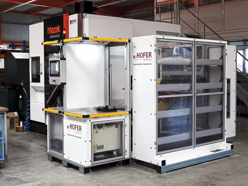 Die Automationslösungen der Hofer Technics AG sind als Teilelader, Palettenlader oder, wie hier im Bild zu sehen, als Hybrid aus beiden Varianten verfügbar. (Bild: Hofer Technics AG)