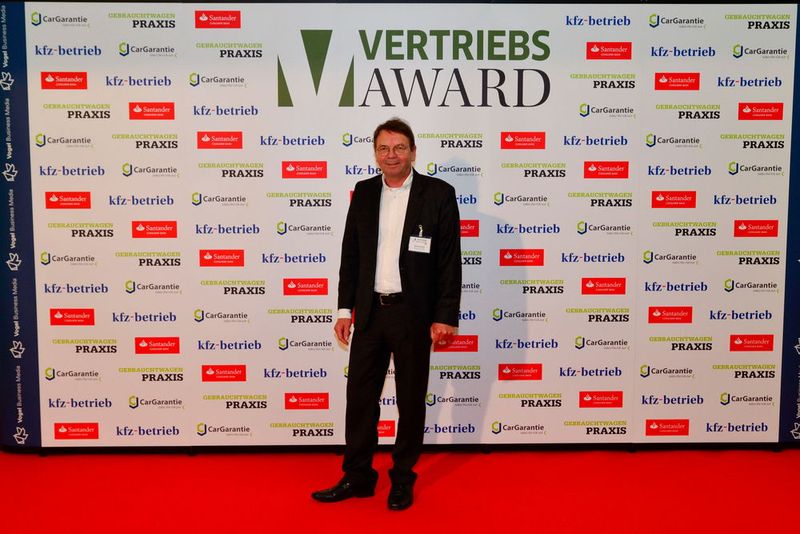 ... Helmut Bauer, Mitsubishi Motors Deutschland ... (Bild: Vogel Business Media)