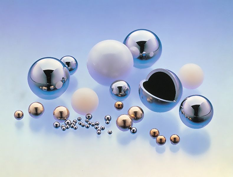 In jedem Super Smart Ball Bushing Lager kommen präzisionsgeschliffene Kugeln zum Einsatz, gefertigt nach höchsten Qualitätsstandards bezüglich Rundheit und Formbeständigkeit – für ein Maximum an Traglast, Lebensdauer und Laufleistung. (Bild: Thomson)