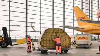 DHL least die Boeing 747-400 für sein neues Angebot in Form eines Aircraft, Crew, Maintenance and Insurance-(ACMI-)Vertrags über Atlas Air. (DHL)