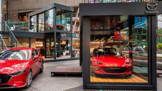 Im Berliner Sony-Center macht die „Mazda Experience“ als erstes Station. (Mazda)