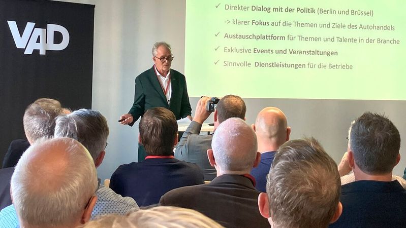 VAD-Präsident Burkhard Weller warb in Köln für Mitglieder und stellte die Themen des neuen Lobbyverbands vor. (Bild:  Doris S. Pfaff)