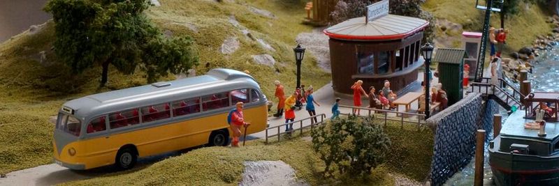 Einst sehr beliebt: die Fahrt ins Blaue mit dem Omnibus (Bild:  gemeinfrei /  Pixabay)