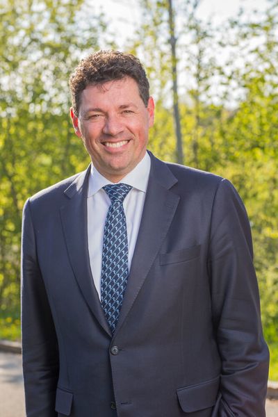 „Die Ziele der Vereinten Nationen für nachhaltige Entwicklung sind ein universeller Aufruf für nachhaltiges Wirtschaften, das den Planeten schützt, sowie Wohlstand und Wohlergehen für alle Menschen sichert“, sagt Robert van de Kerkhof, Vertriebs- und Marketingvorstand der Lenzing Gruppe.  (Lenzing)