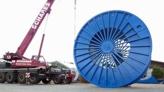 Eine der drei riesigen Kabeltrommeln. (Bild: Borkener Kistenfabrik/HPE)